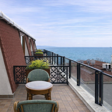 GLK_balcony.png