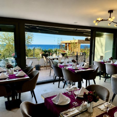 garden_restaurant_150111.jpg